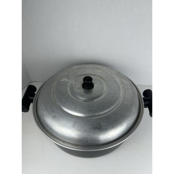 VTG Regal Ware Stock Pot w/Lid Cast Aluminum Lid Retro Kitchen Ware - Picture 4 of 8